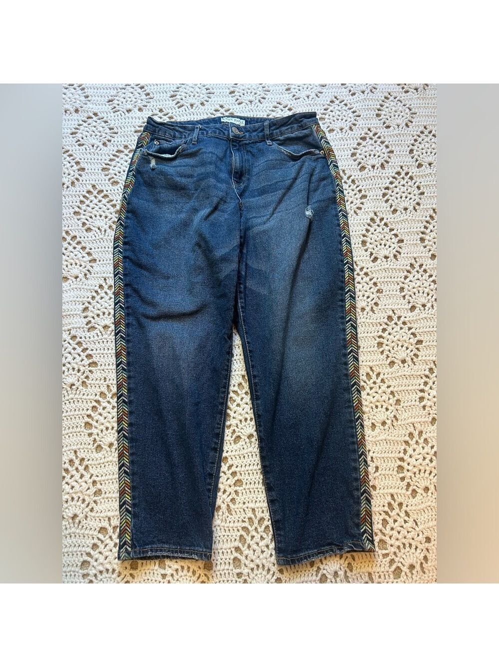 Women’s Knox Rose  12 Cropped Jeans Distressed Bohemian Embroidered Edge Hippie